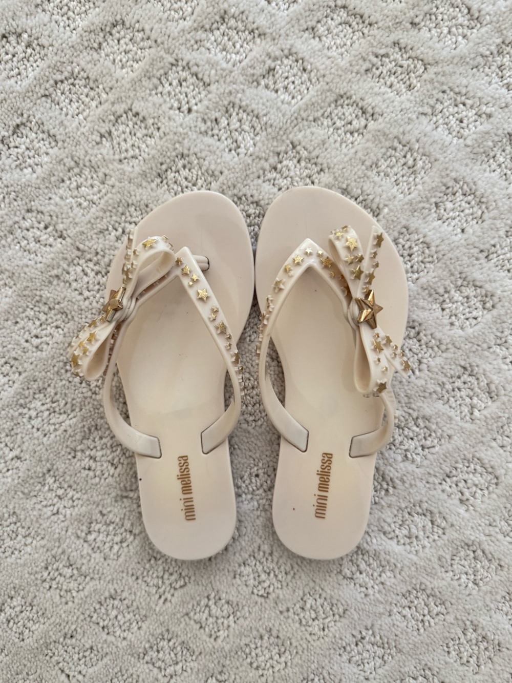Mini Melissa Cream Jelly Flip Flops with Gold Stars. 11